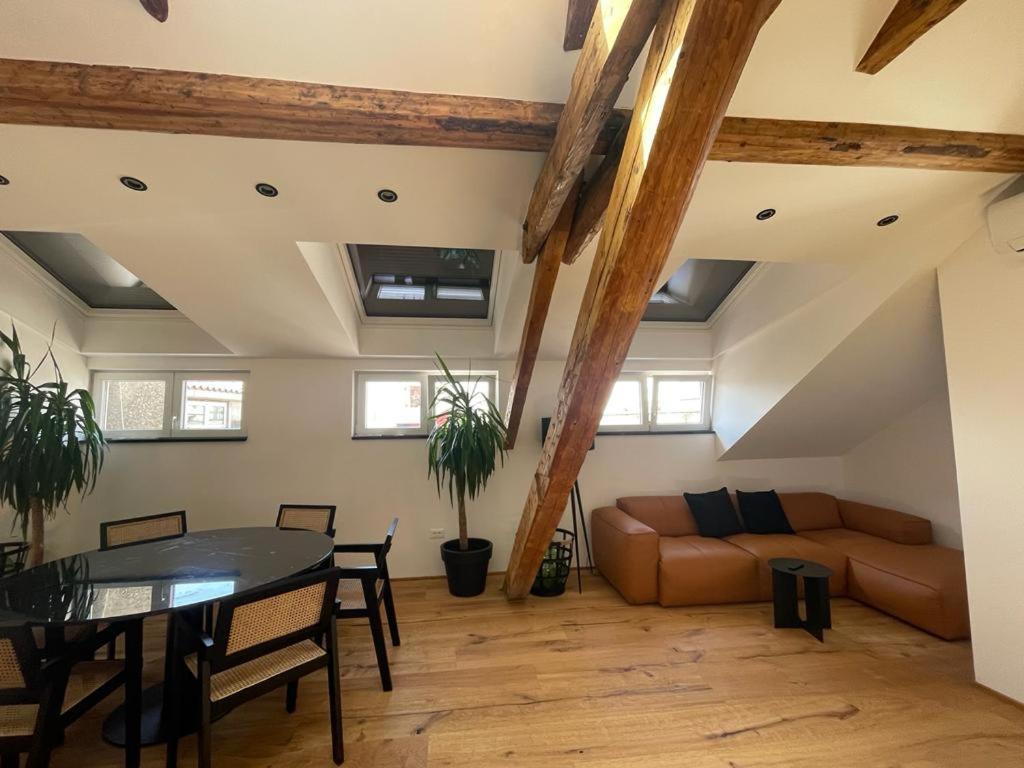 Split Rooftop Loft ภายนอก รูปภาพ